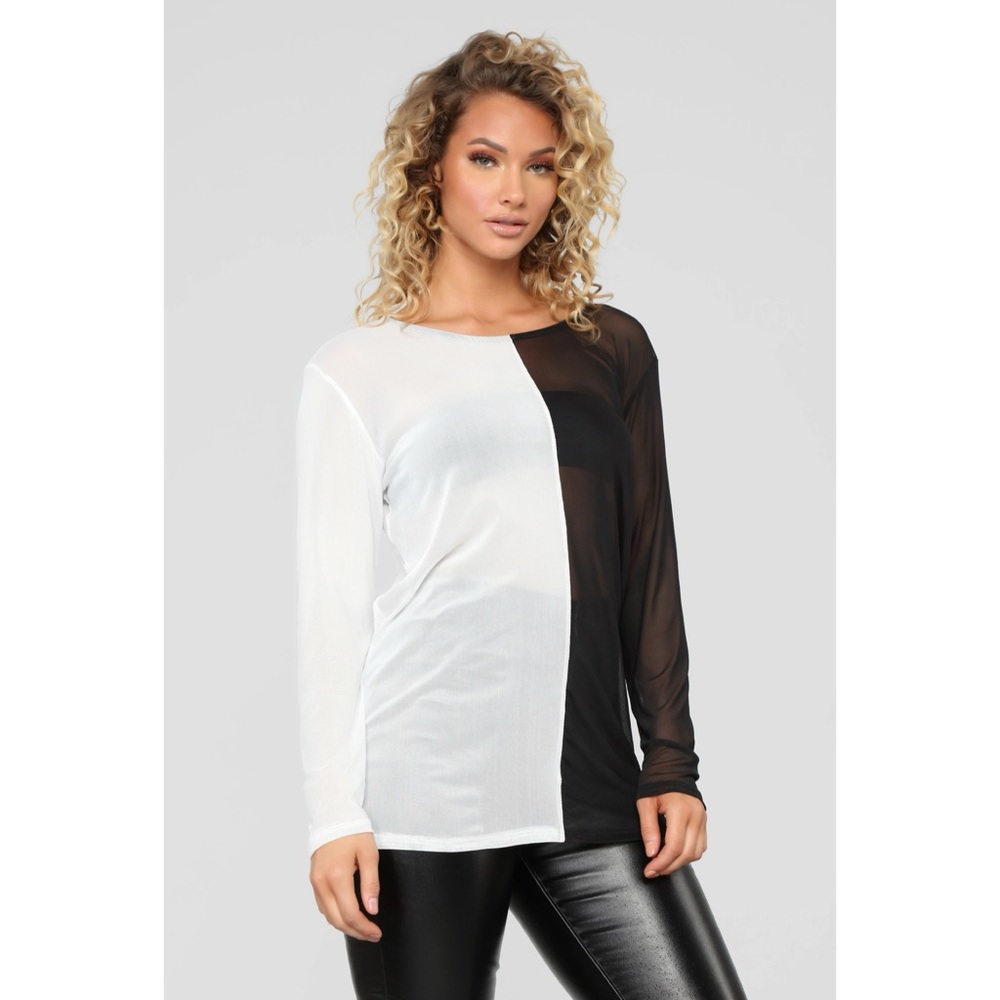 NWT Fashion Nova Black and White mesh top
